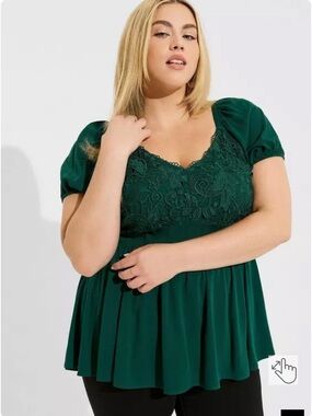 Torrid Crinkle Gauze With Lace Puff Short Sleeve Blouse Green NWT